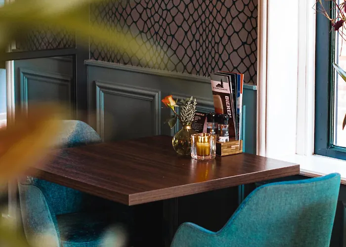 호텔 De Koppelpaarden 리첸부데